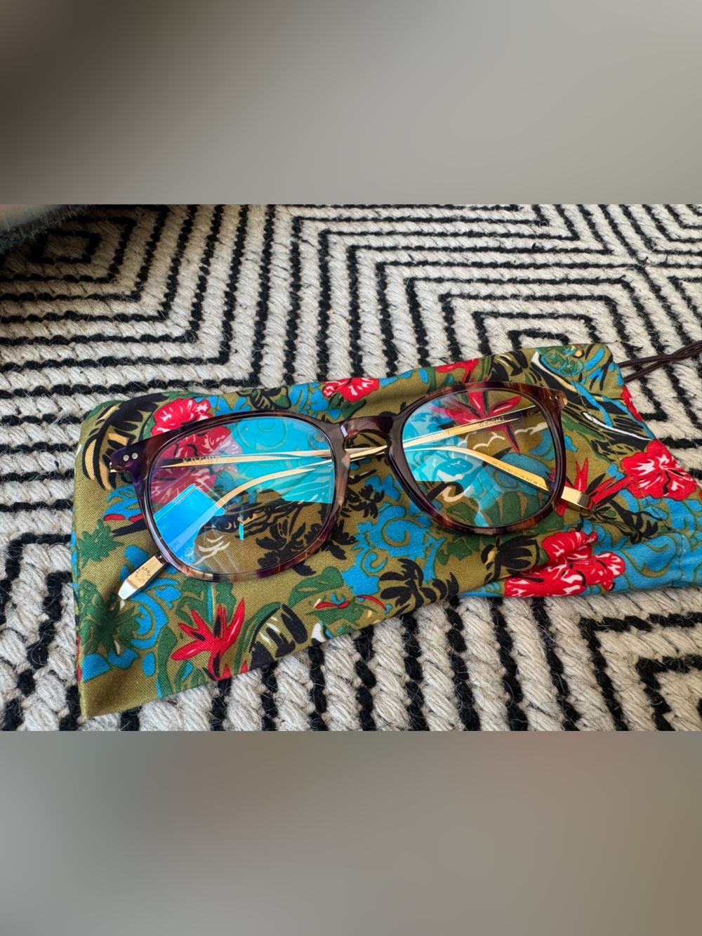 Classic Brown Tortoiseshell Women's blue light eyeglasses